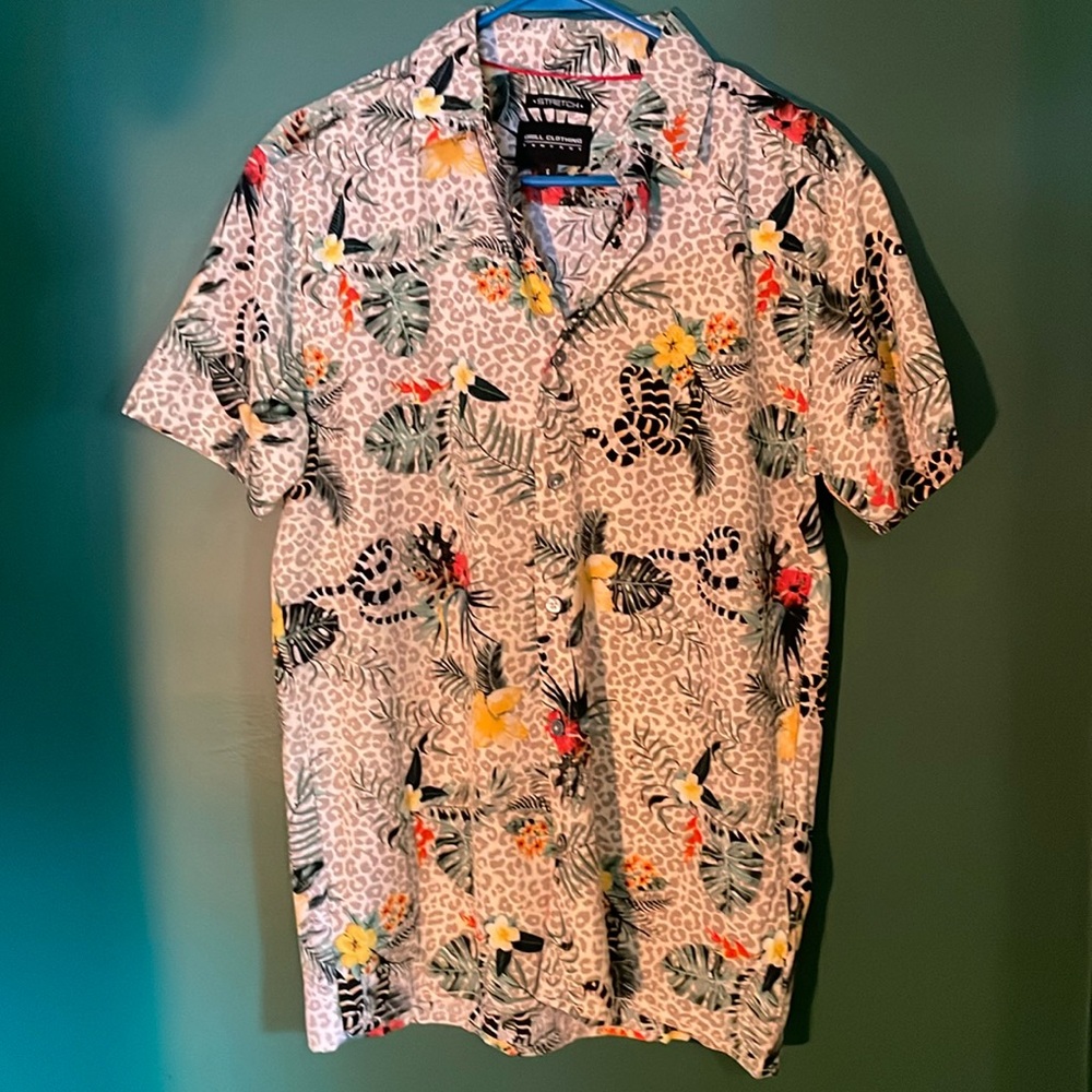 Drill clothing Floral button up. Polyester